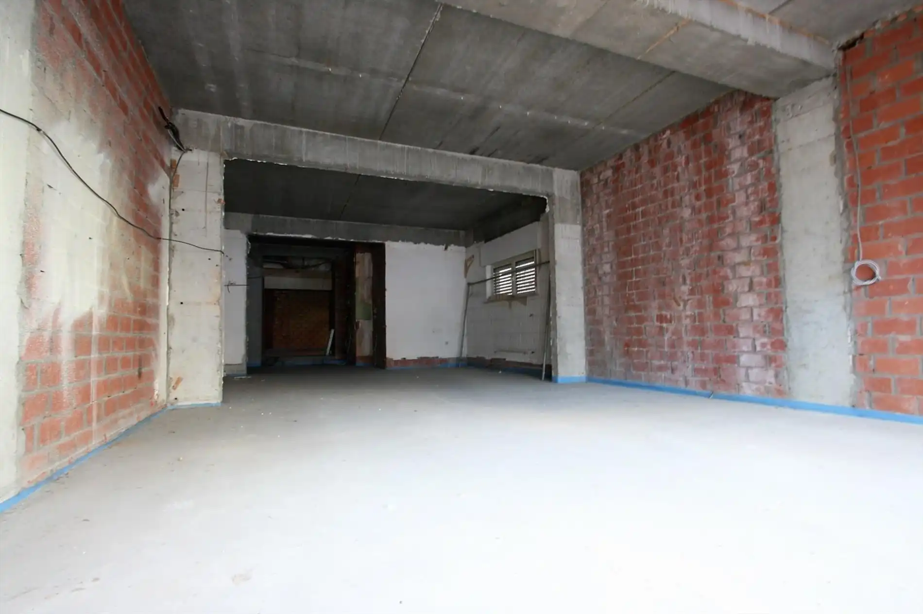 Hoekpand Lippenslaan 33 te koop foto {{pictureIndex}}