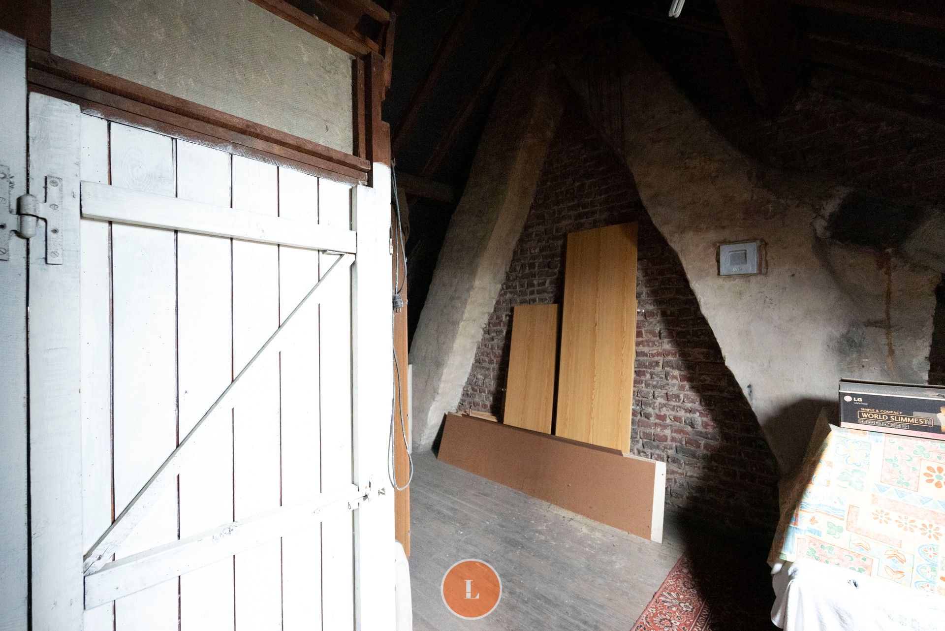 Te renoveren gezinswoning in centrum Marke foto 23