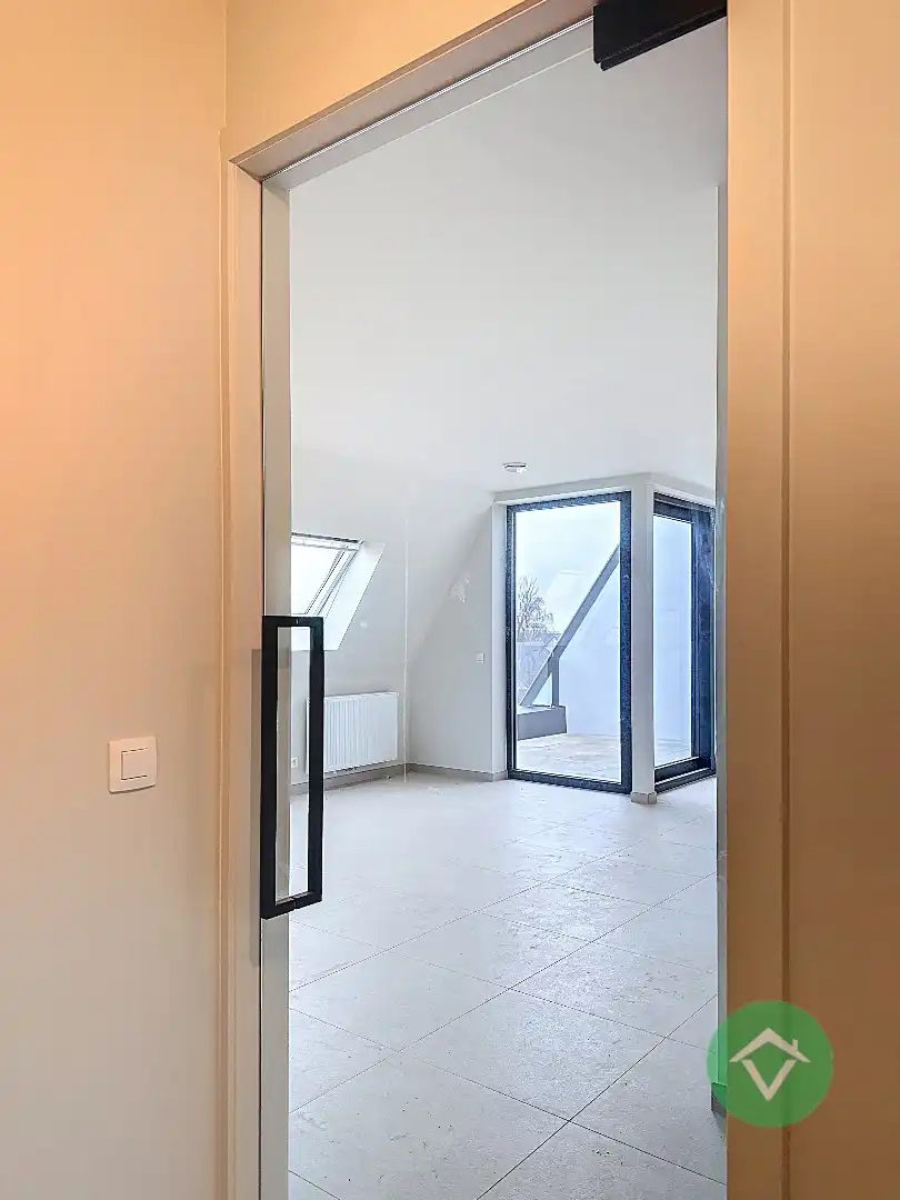 Uniek nieuwbouw appartement met 2 slaapkamers en veel zonlicht te Eernegem foto 5