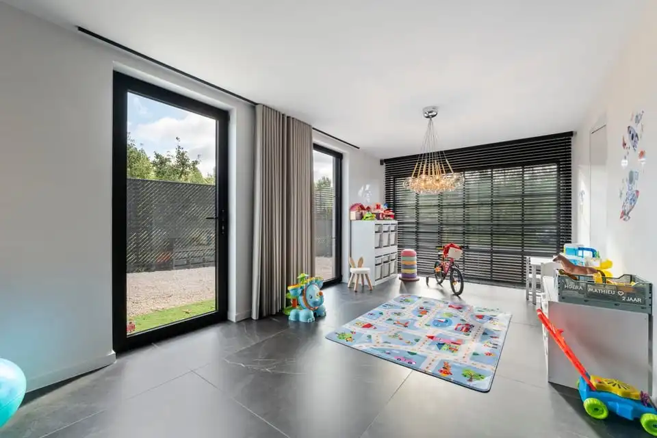 UNIEKE LUXUEUZE VILLA OP EEN PRACHTIG PERCEEL VAN 28A50CA IN SINT-TRUIDEN foto 28