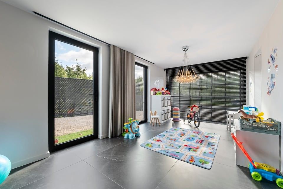 UNIEKE LUXUEUZE VILLA OP EEN PRACHTIG PERCEEL VAN 28A50CA IN SINT-TRUIDEN foto 28