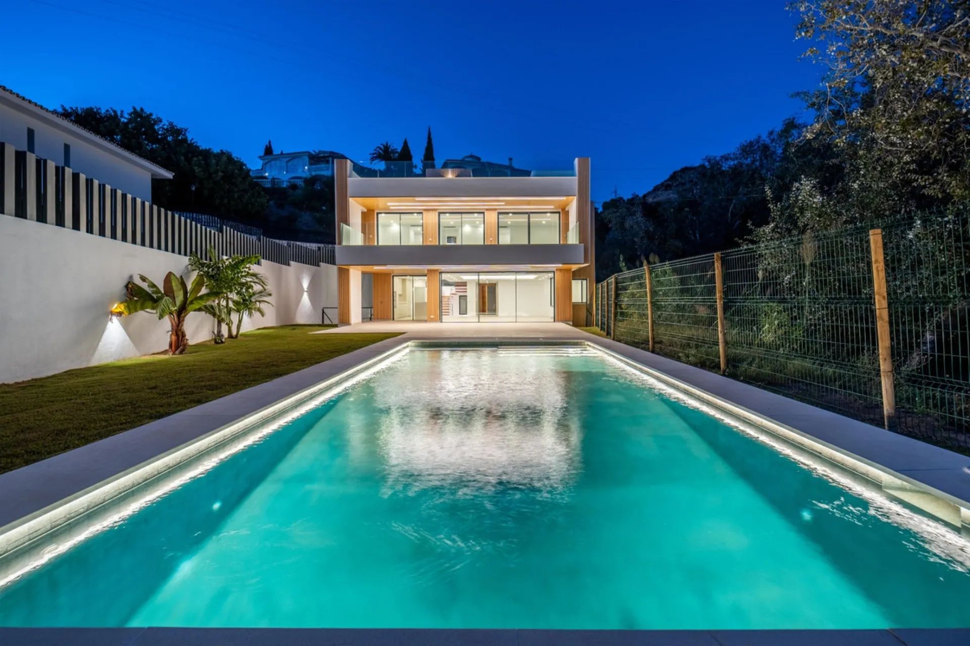 Exclusieve luxe: jouw droomvilla aan de Costa del Sol foto 2