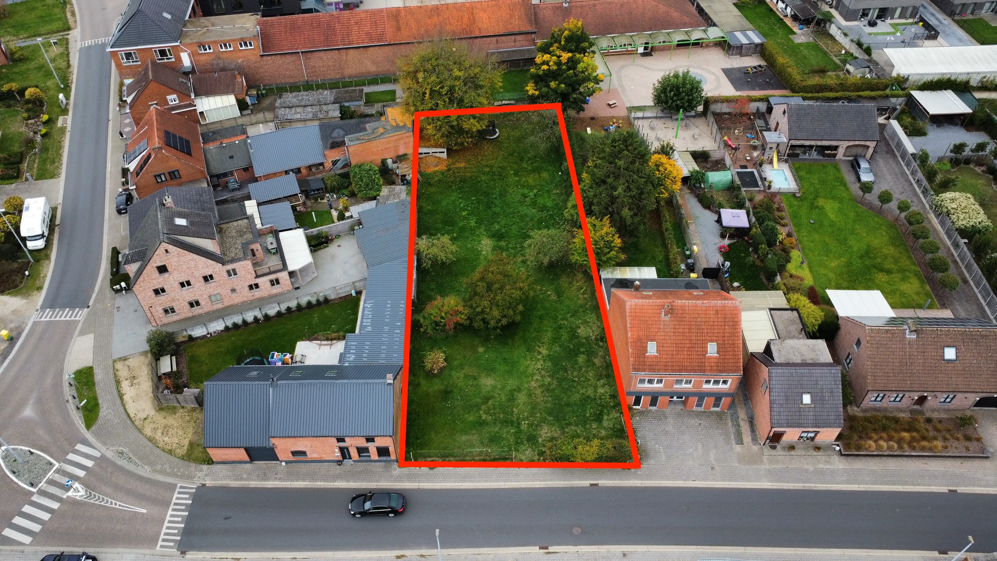 Bouwgrond voor halfopen bebouwing van 1049 m2 in residentiële wijk te Mol (Millegem) foto 2