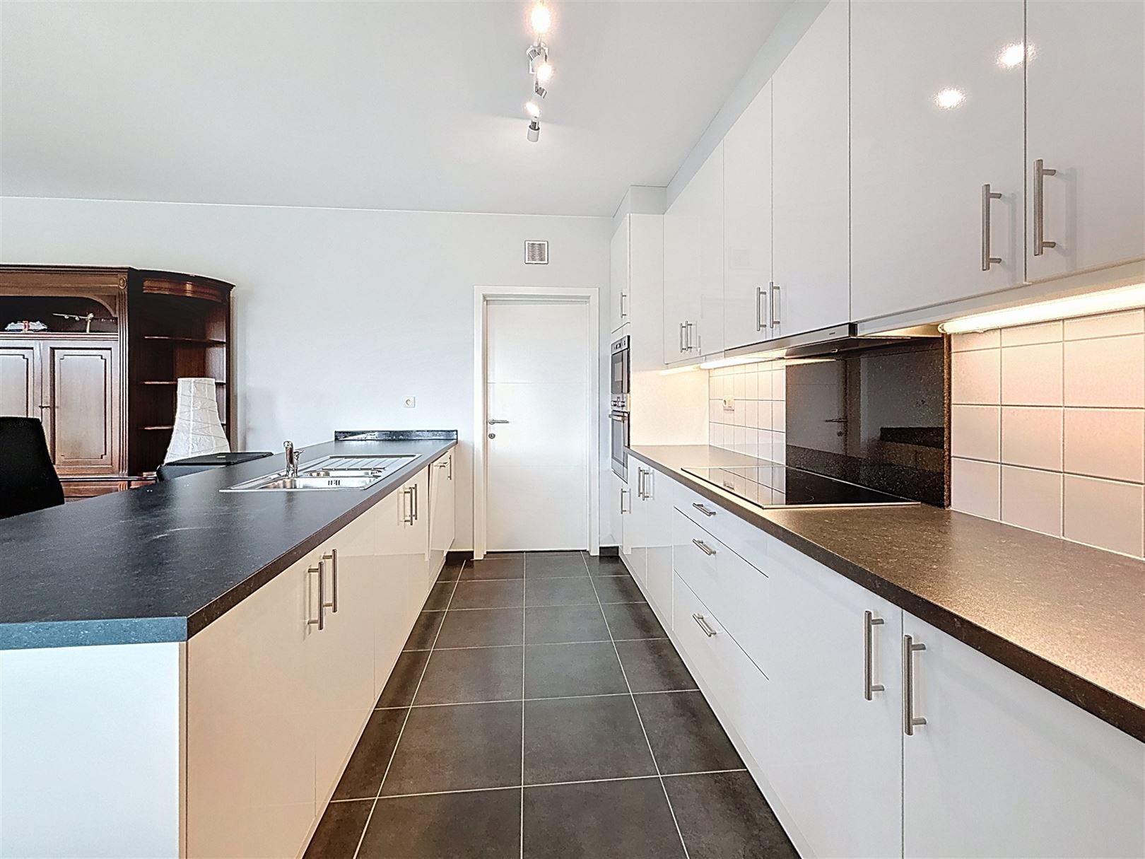 Mooi app, 3 slpks, terras, kelder en parking foto 14