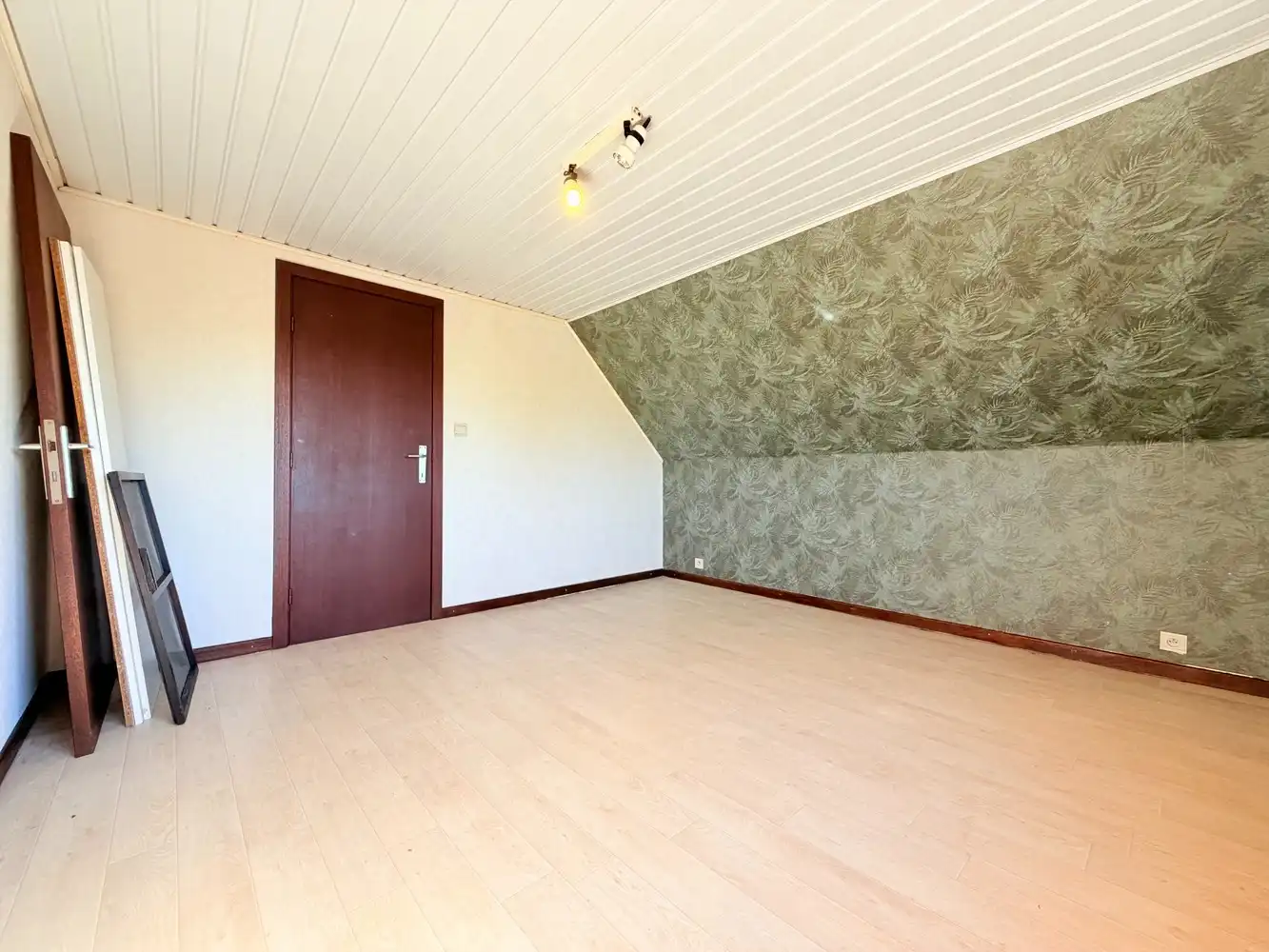 Alleenstaande woning op een perceel van 2.254 m² foto 15