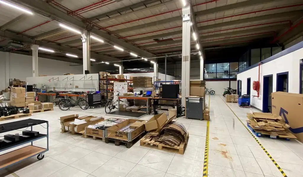 Magazijn met kantoor te huur op logistieke site te Bornem foto 9