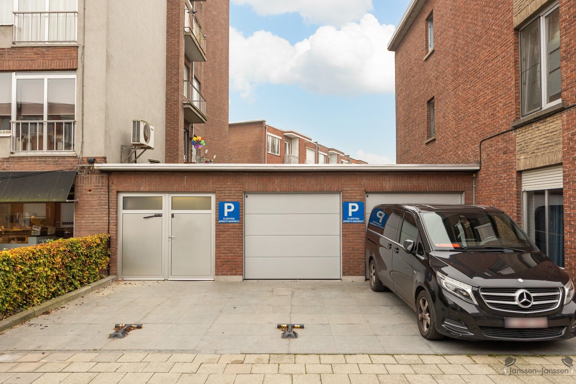 handelspand met garage foto 15