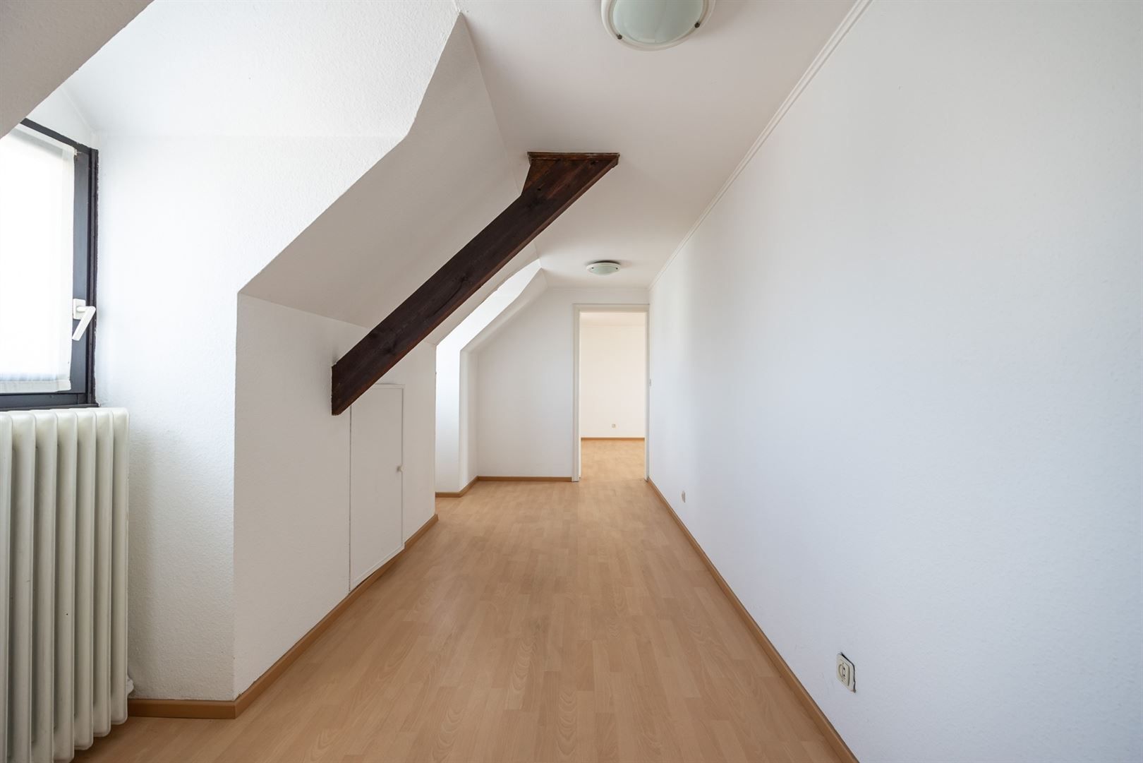 Grote woning in de dorpskern, met tuin en achter-uitweg. 'Must-see'! foto 16