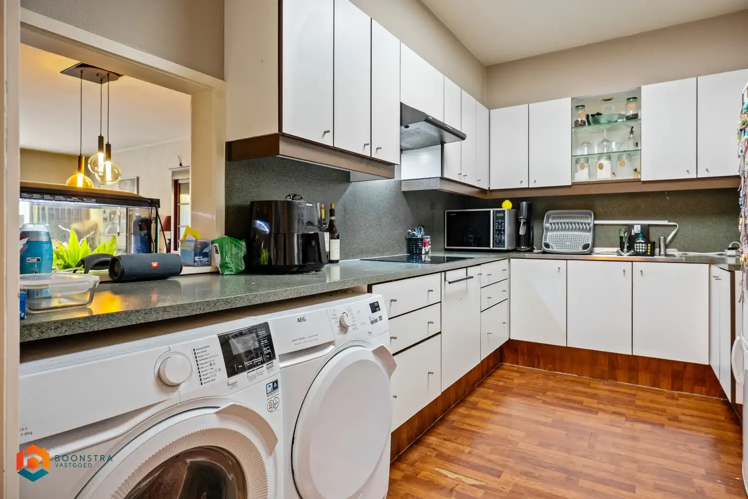 Handelspand met bovengelegen woonst pal in het centrum van Putte! foto 17