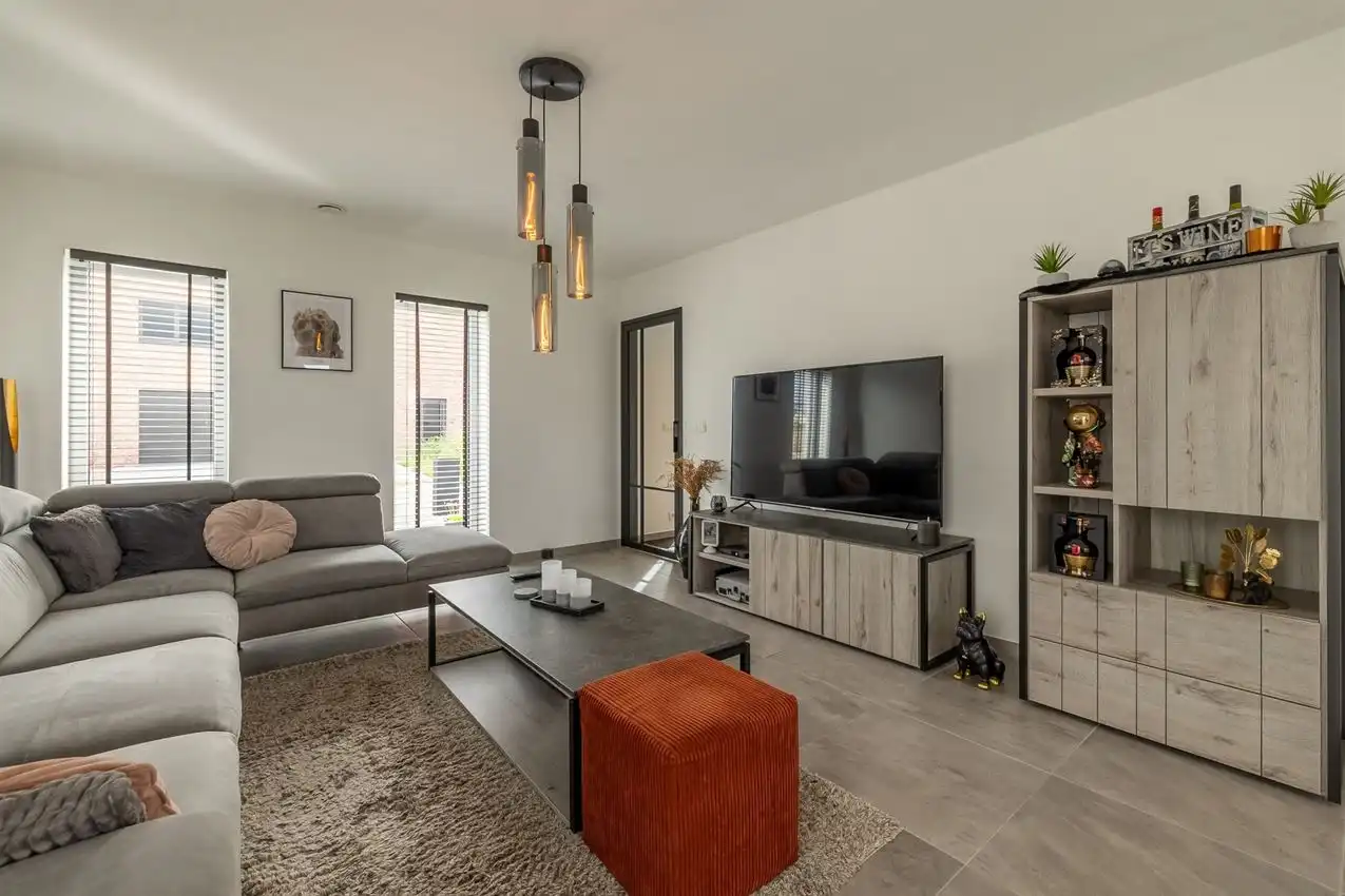 Instapklare nieuwbouwwoning in geliefde wijk foto 6