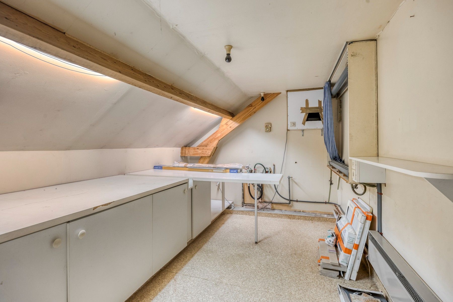 Ruime bungalow op groot perceel foto 26