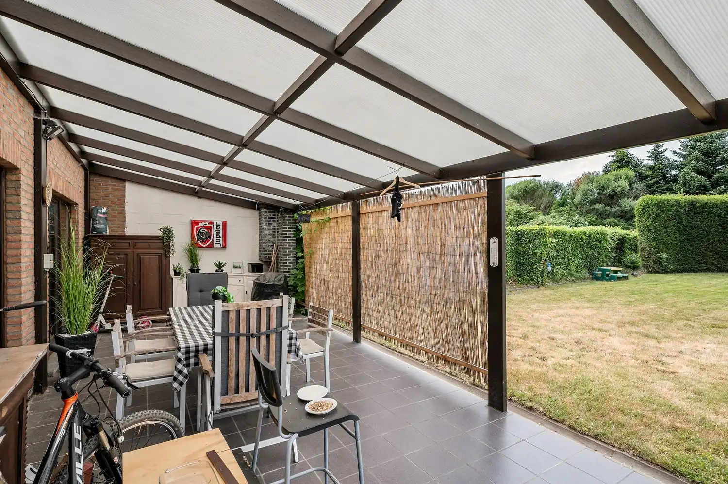 TE KOOP | Ruime halfopen bebouwing met tuin in Booischot. foto 24