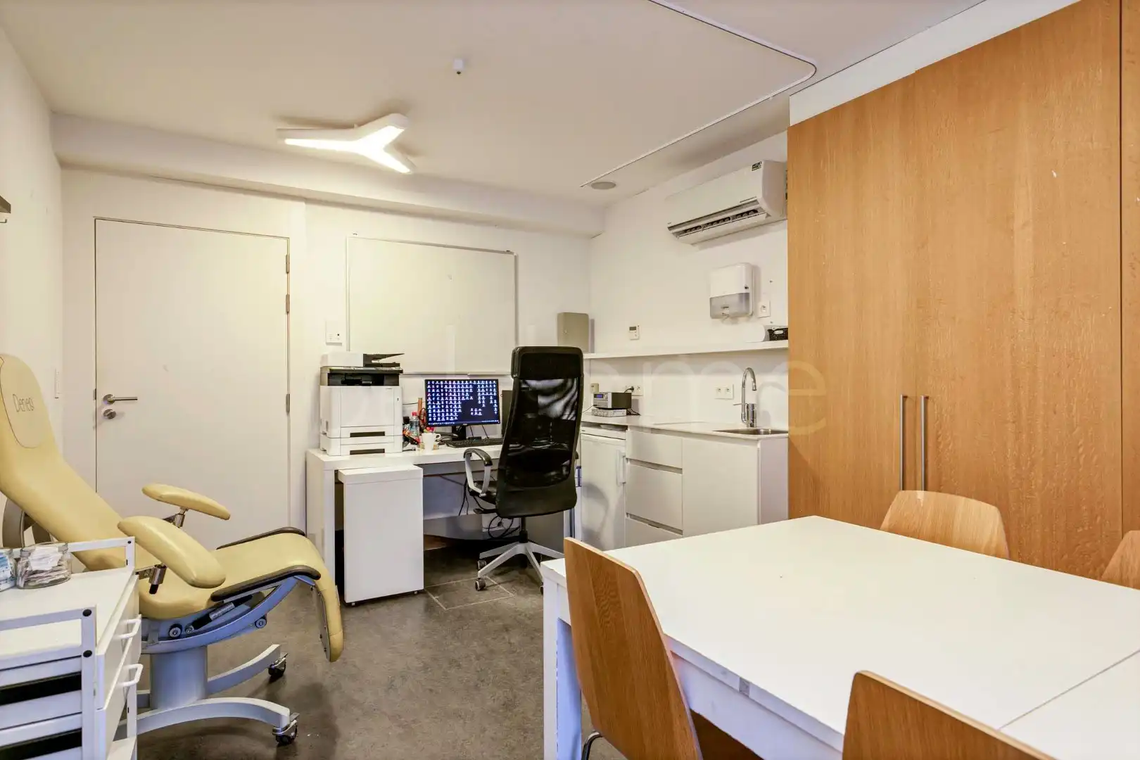 Exclusieve praktijkruimte met drie consultatieruimtes in het centrum van Merchtem foto 17