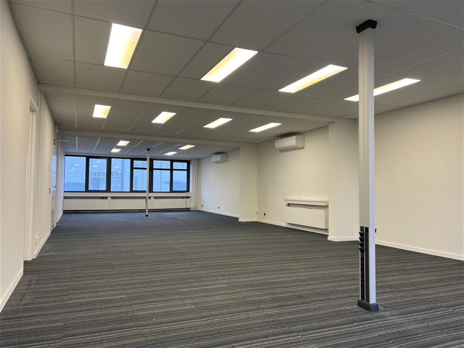 Instapklare kantoorruimtes te huur op uitstekende locatie aan de Singel foto 3