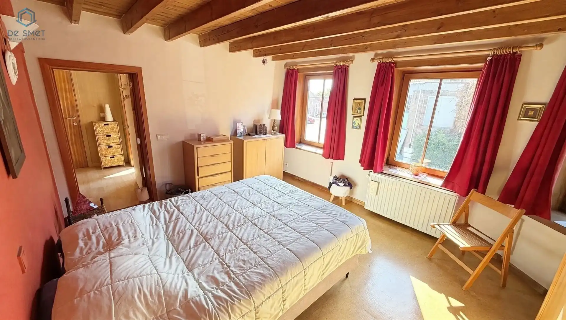 INSTAPKLARE WONING MET 4 SLAAPKAMERS, GARAGE EN VEELZIJDIG BIJGEBOUW foto 11