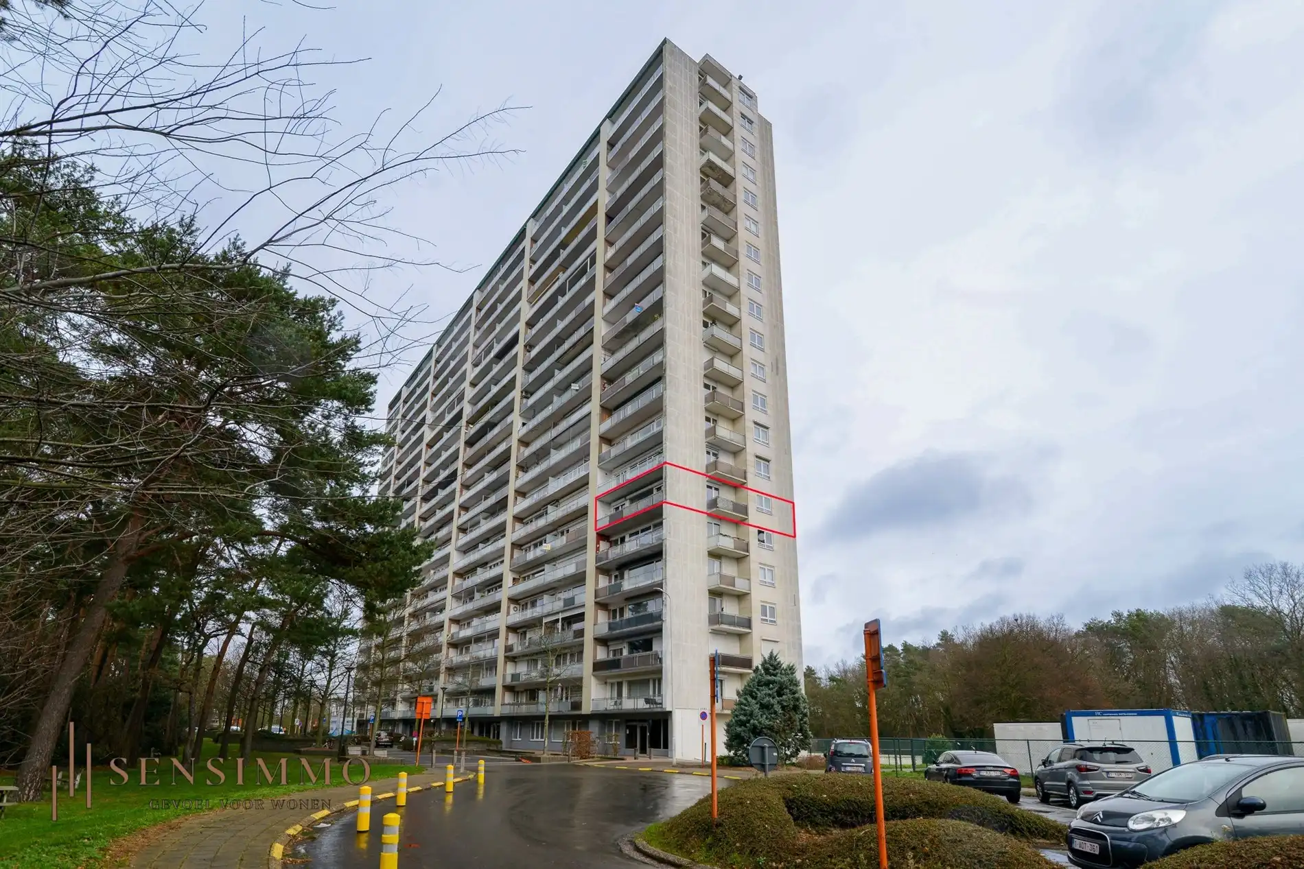 Lichtrijk en ruim 4 slaapkamer appartement met parking vlakbij Genk centrum! foto 22