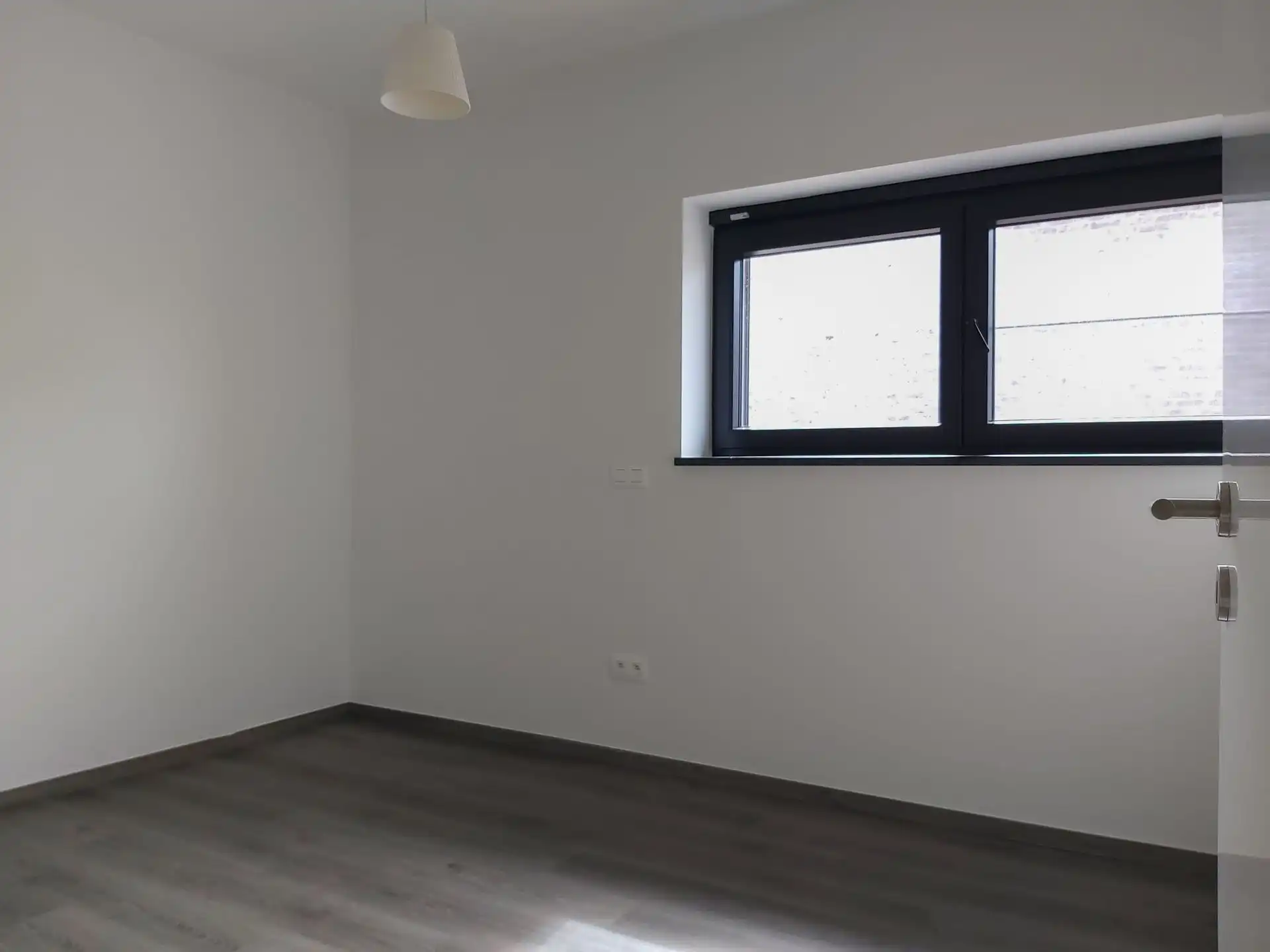 Instapklare patiowoning met 3 slaapkamers en 2 autostaanplaatsen in het rustige Uikhoven/Maasmechelen! foto 13