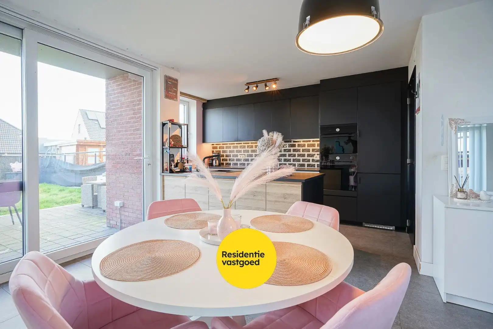 Recente woning op landelijke ligging in Aartrijke foto 6