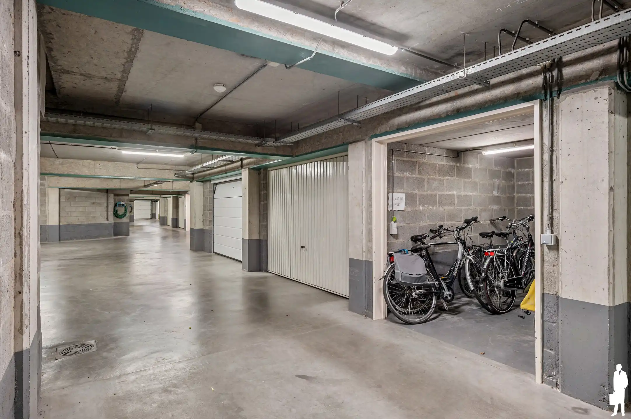 In het groen gelegen appartement van 100m2 met 2 slaapkamers, overdekt terras en parking foto 21