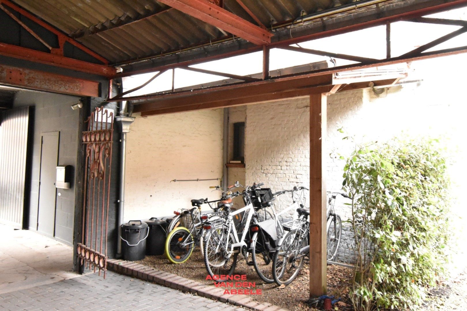 Prachtige duplex studio in hartje Brugge foto 5