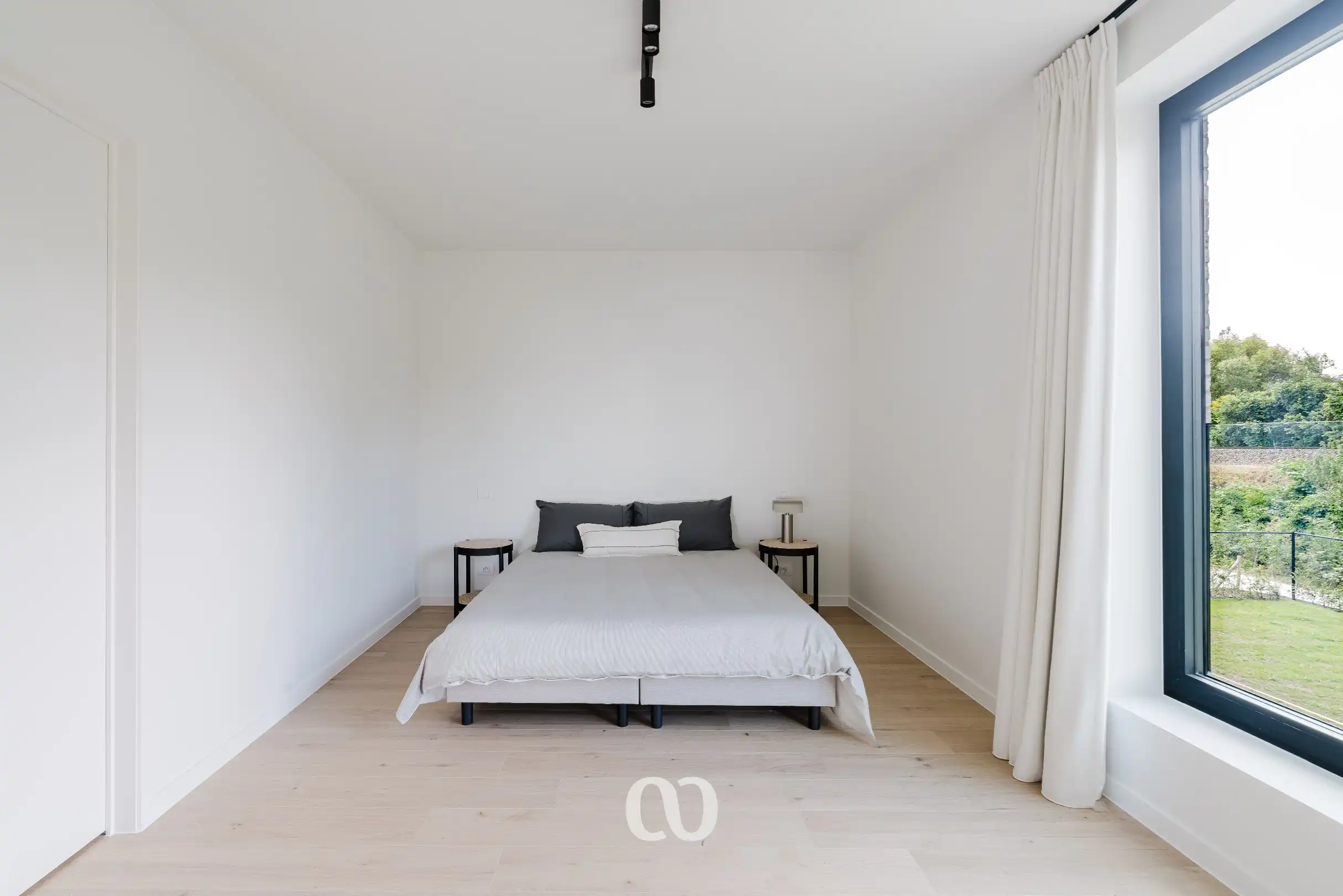 Volledig afgewerkte nieuwbouwwoning met 3 slaapkamers foto 9