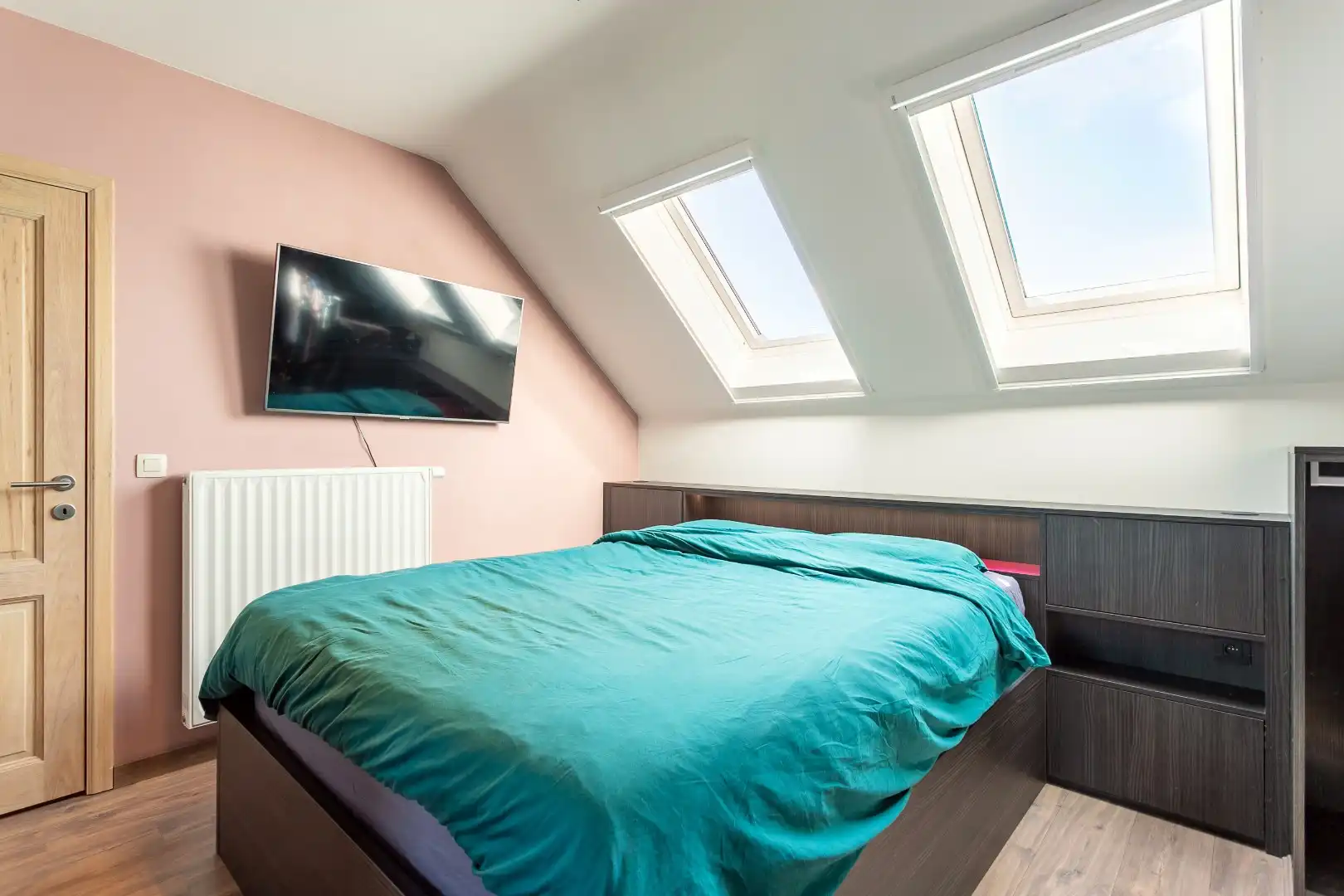 Appartement met 2 slpk, terras en staanplaats foto 10