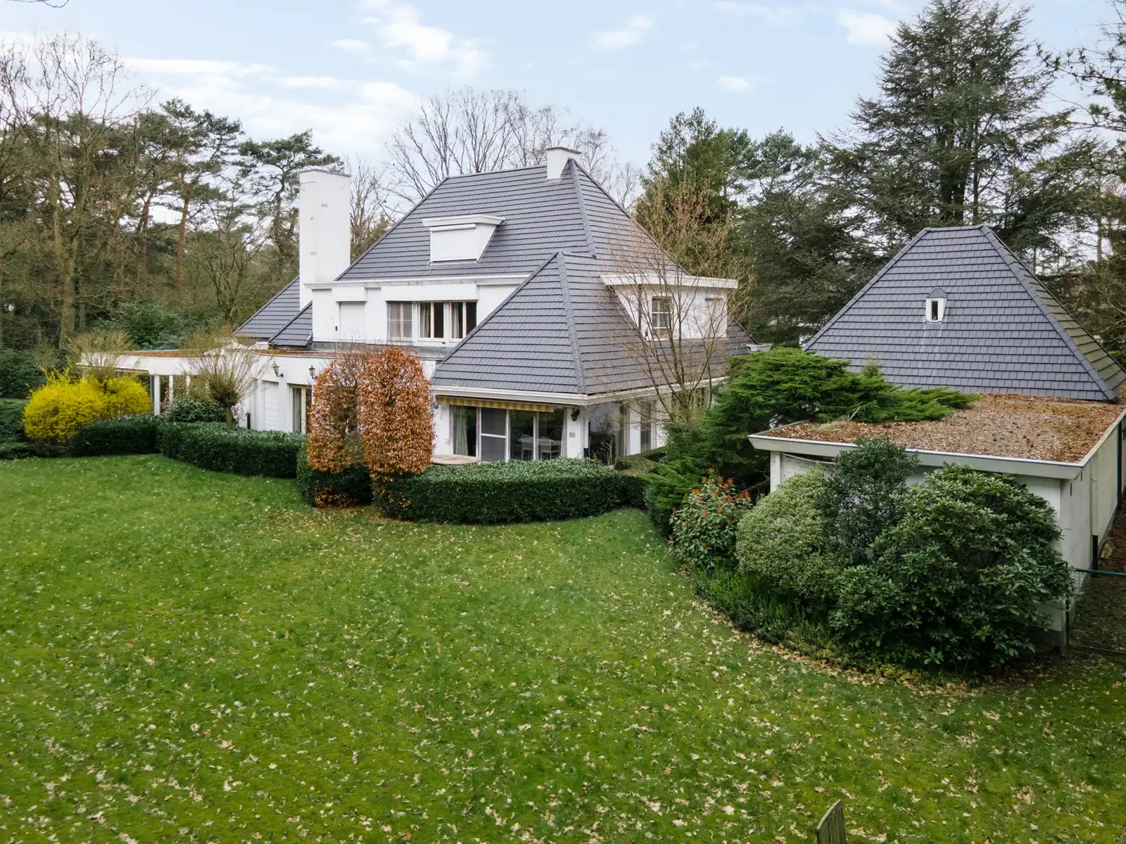 Te renoveren villa op toplocatie, voorkant Schilde  foto 43