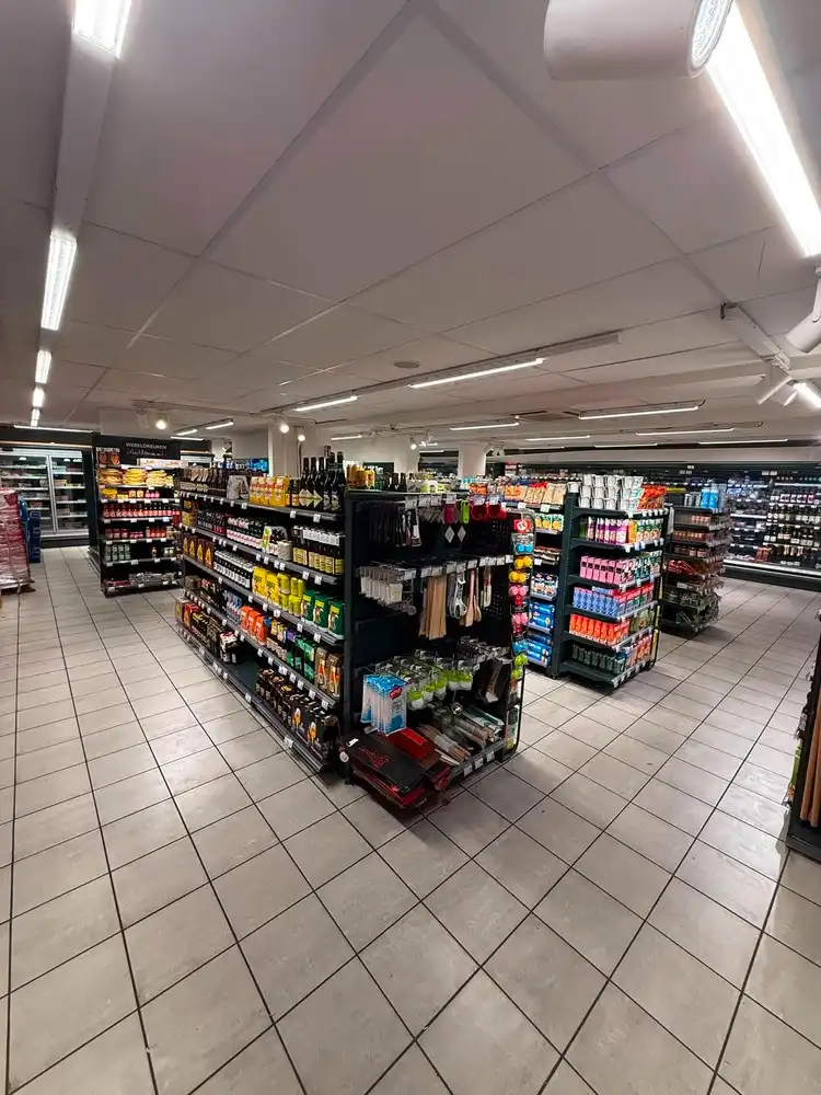 KWALITATIEVE INVESTERINGSEIGENDOM VERHUURD AAN CARREFOUR foto 16