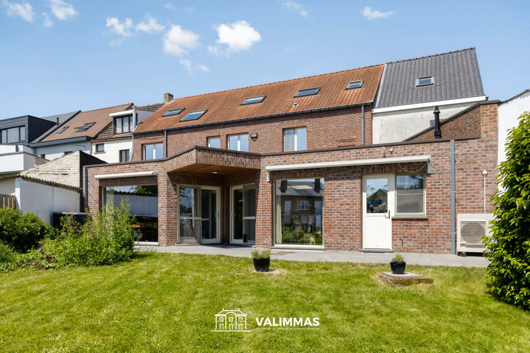 Zeer ruime woning met praktijkruimte, garage & tuin... foto 10