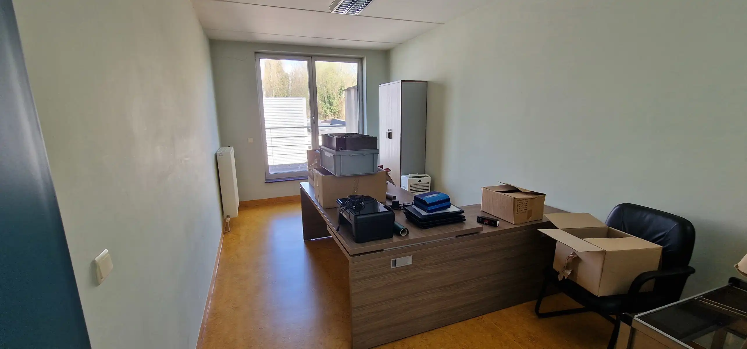 Grote magazijnruimte/atelier met kantoor te koop in Deurne  foto 36