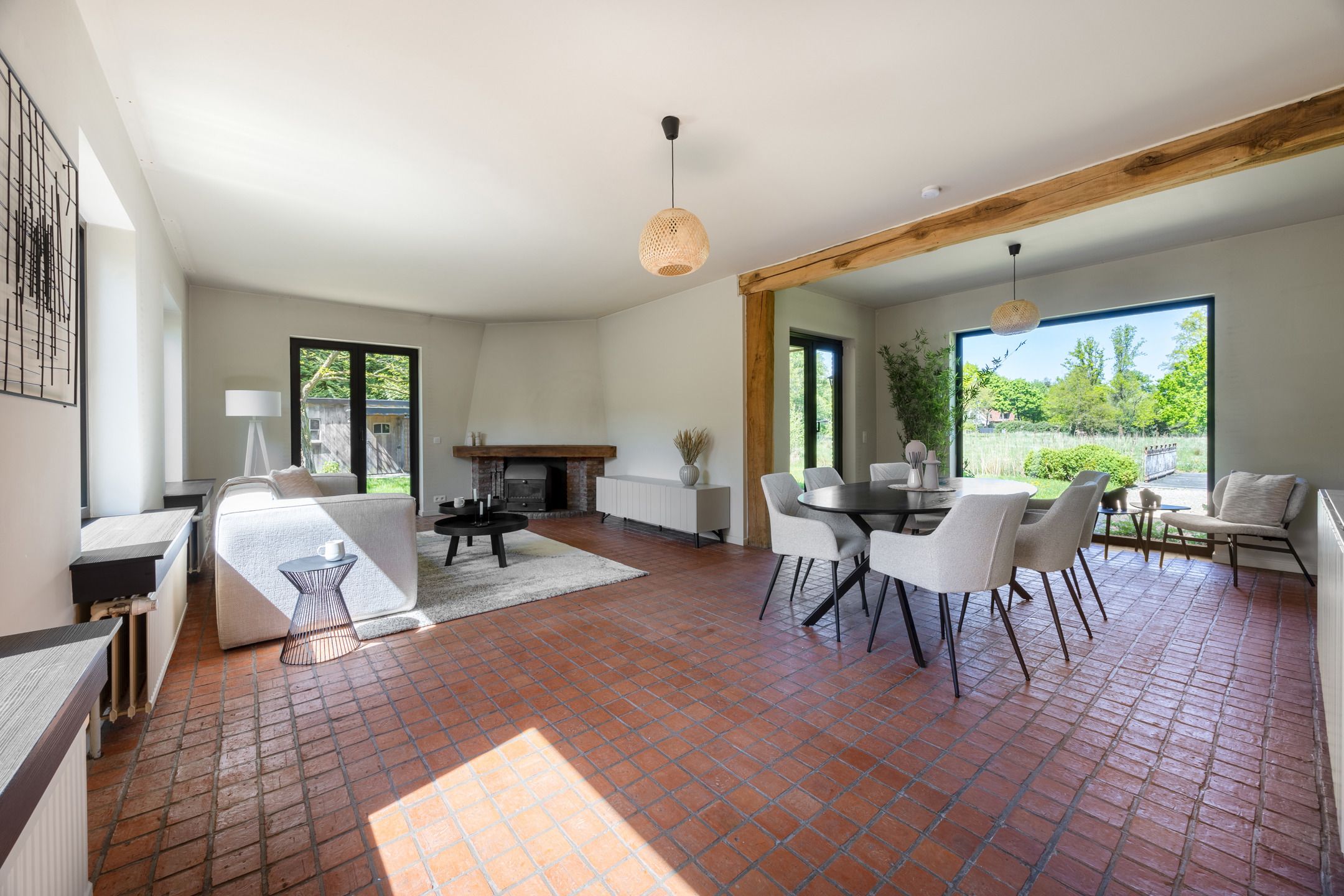 Charmante woning omringd door ca 6000m² aan prachtige natuur foto 5