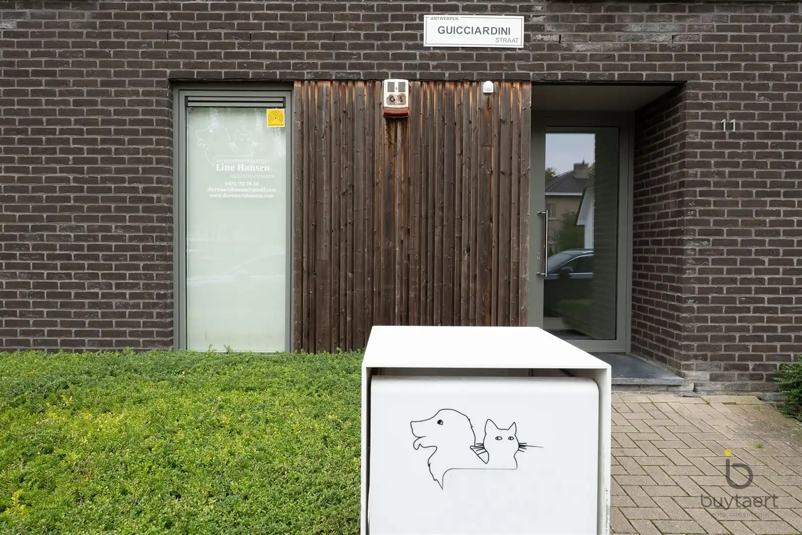 RUIME EN LICHTRIJKE PRAKTIJK IN GELIJKVLOERSAPPARTEMENT MET PRIVÉ-TUIN foto 37