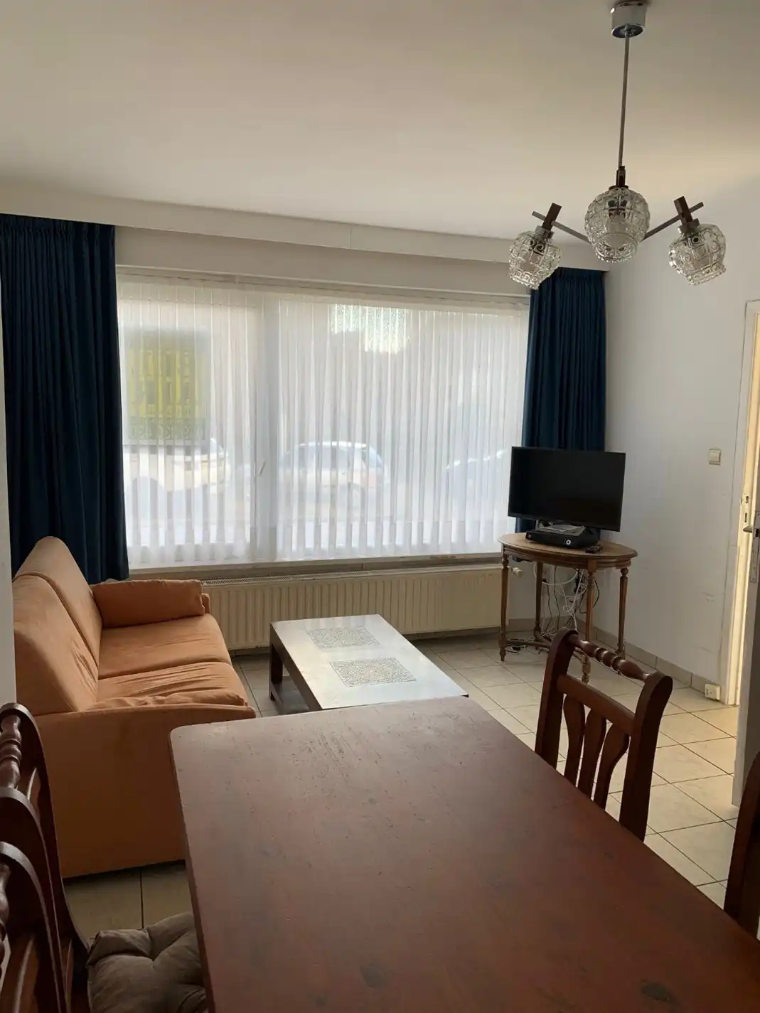 Gemeubeld appartement op het gelijkvloers - 1 slaapkamer en koertje foto 2