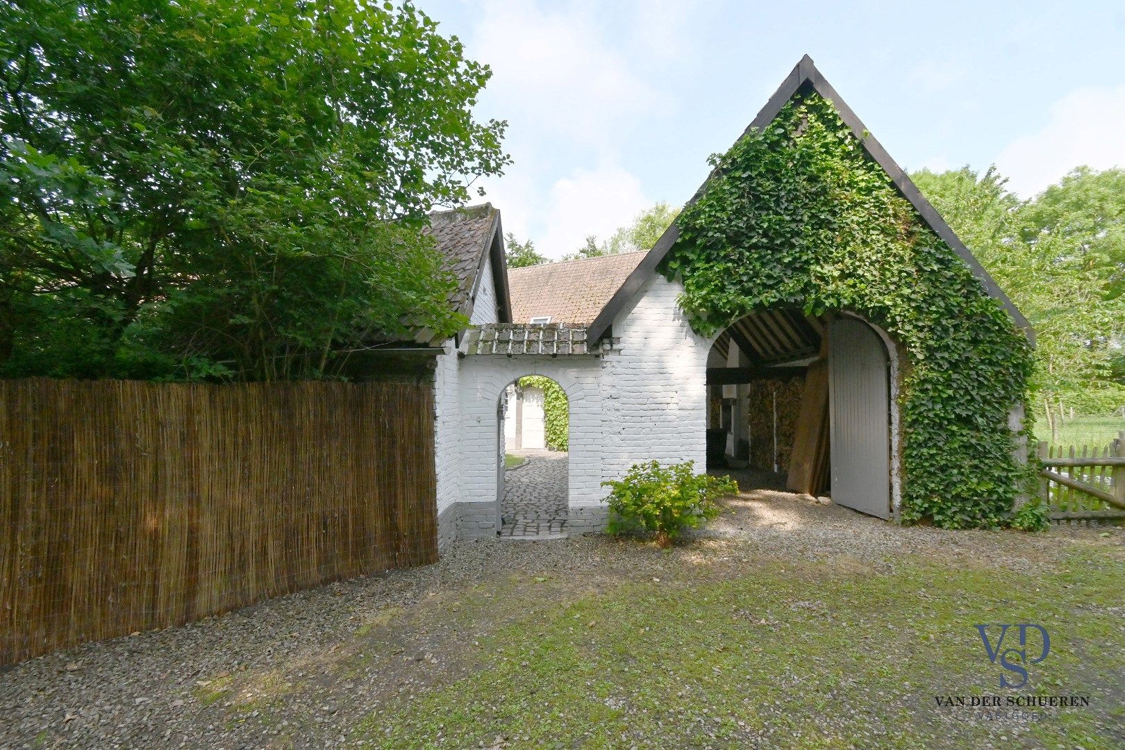 Exceptioneel woning in 't groen. foto 9