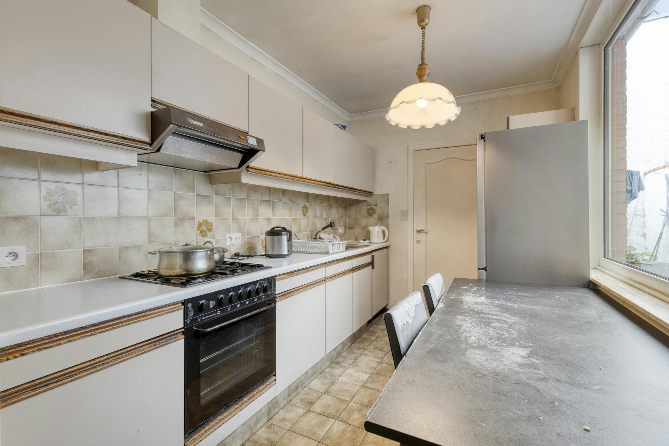 Rijwoning met 3 slaapkamers en terras te koop in centrum Brugge foto 3