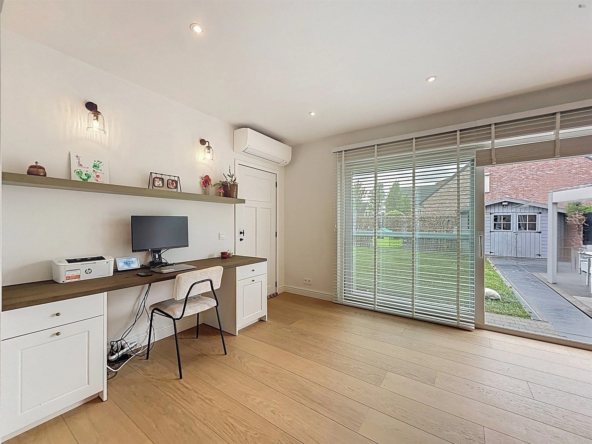 Prachtige half open bebouwing met 4 slaapkamers en garage op perceel van  450 m²  foto 5