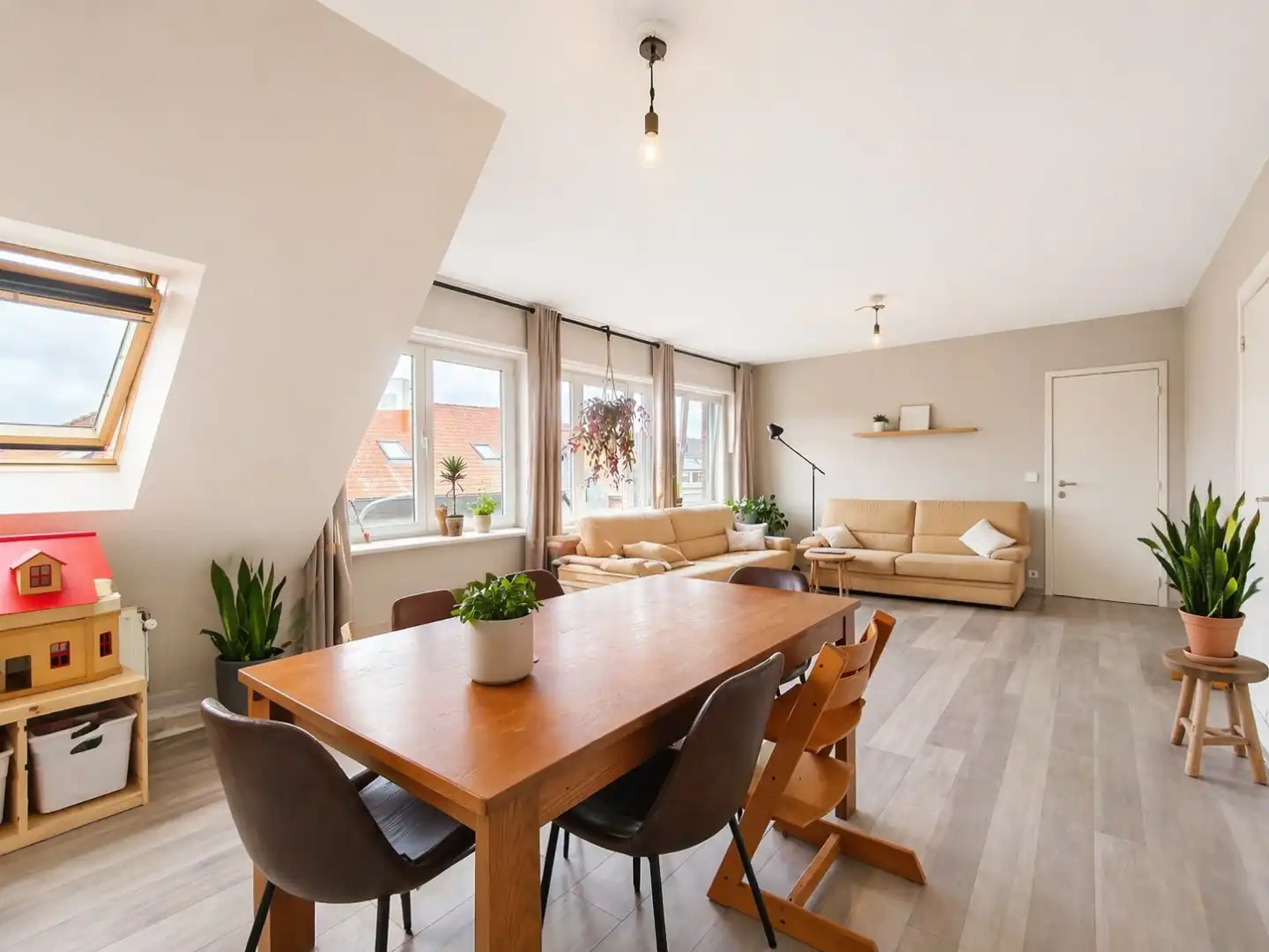 Appartement met garage op de tweede verdieping te Sint-Niklaas foto 3