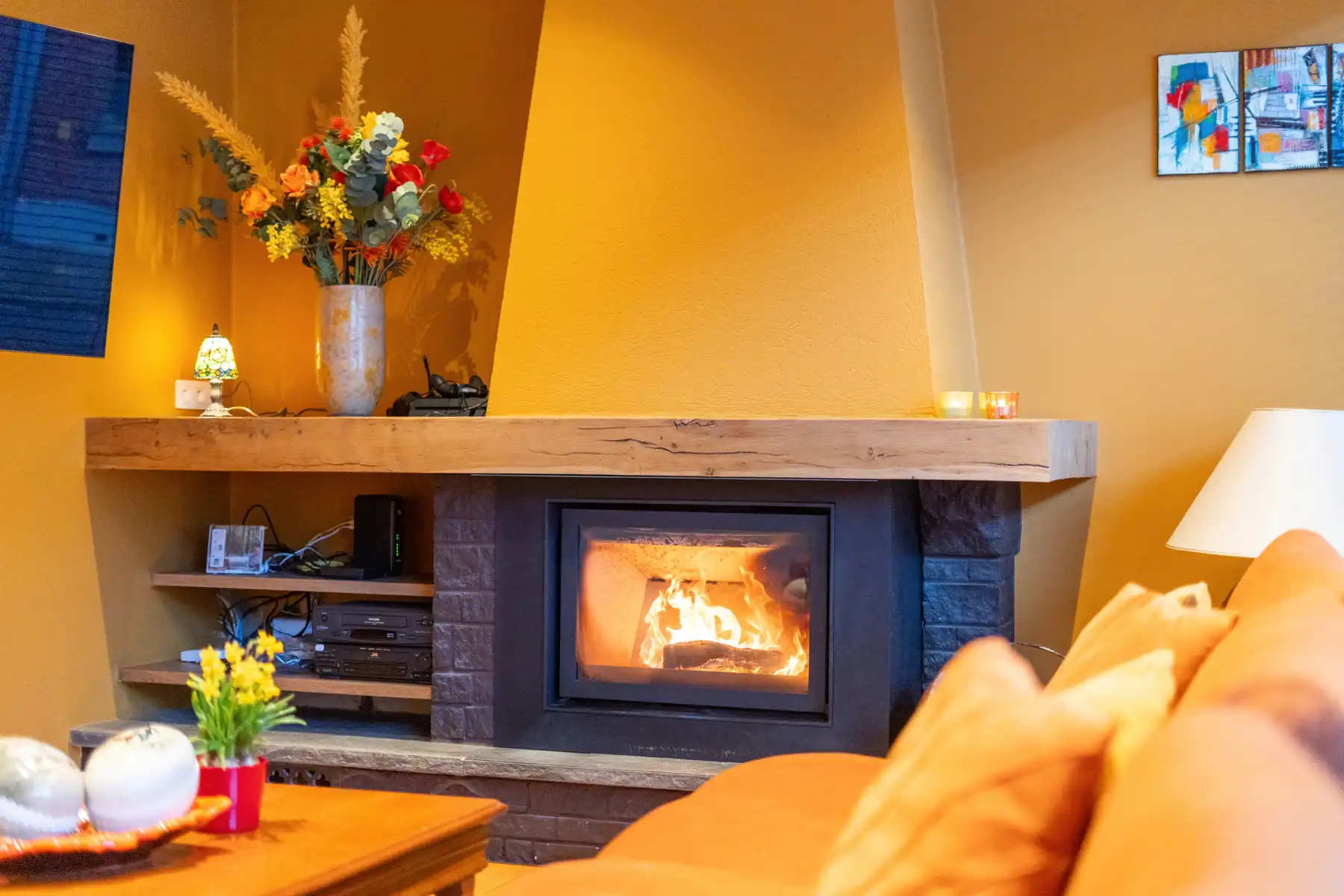 Charmante gerenoveerde woning met 3 slpk en 2 garages  foto 5