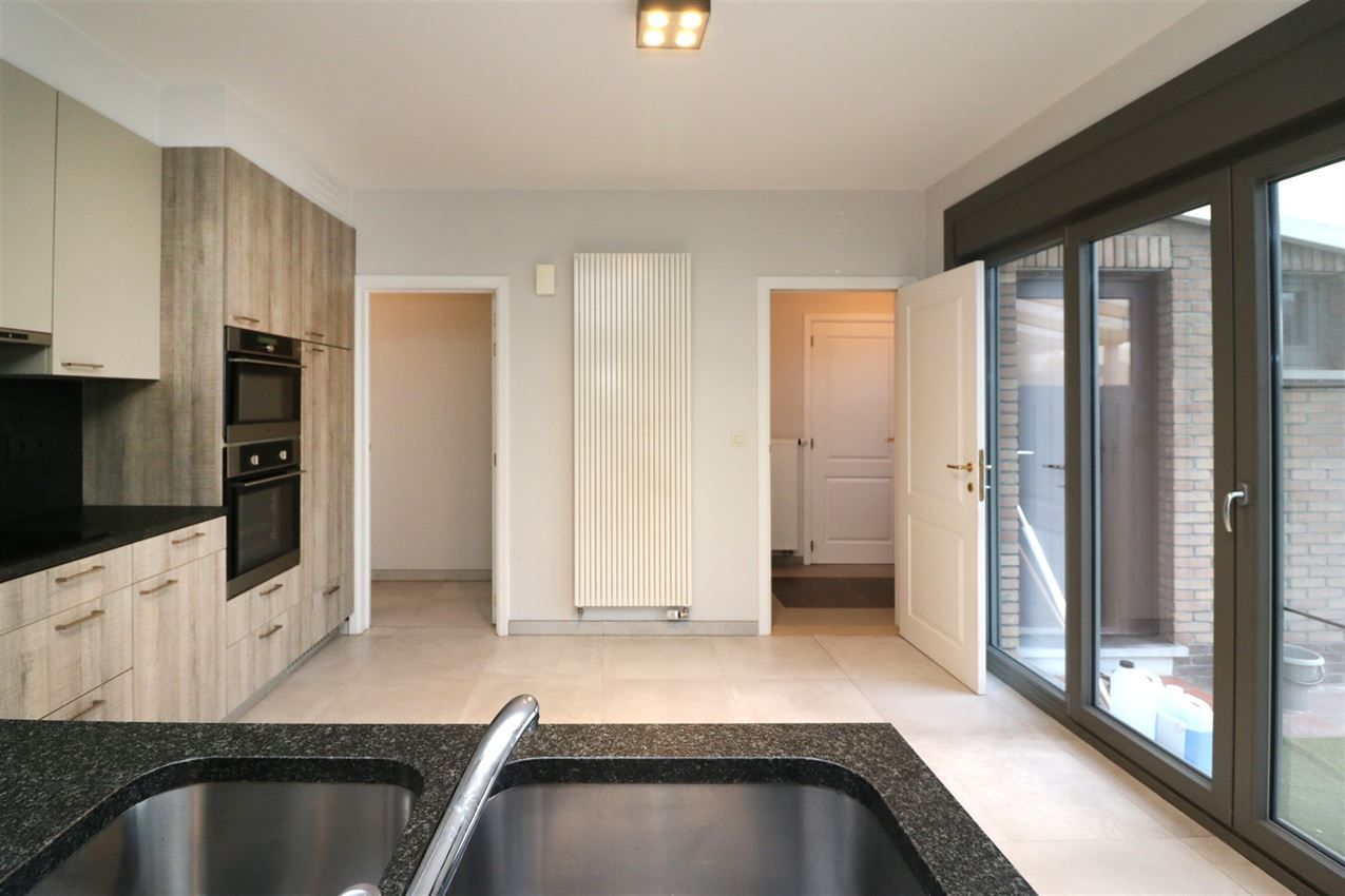 Gerenoveerd, rustig gelegen, 3 slpk foto 11