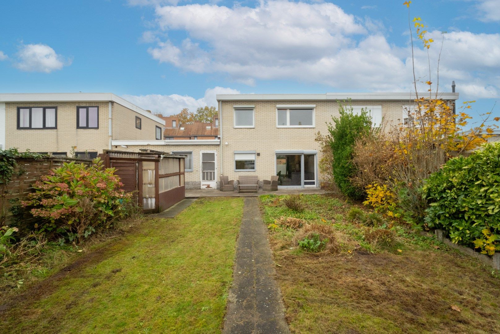 KLOEKE WONING MET TUIN EN GARAGE foto 14