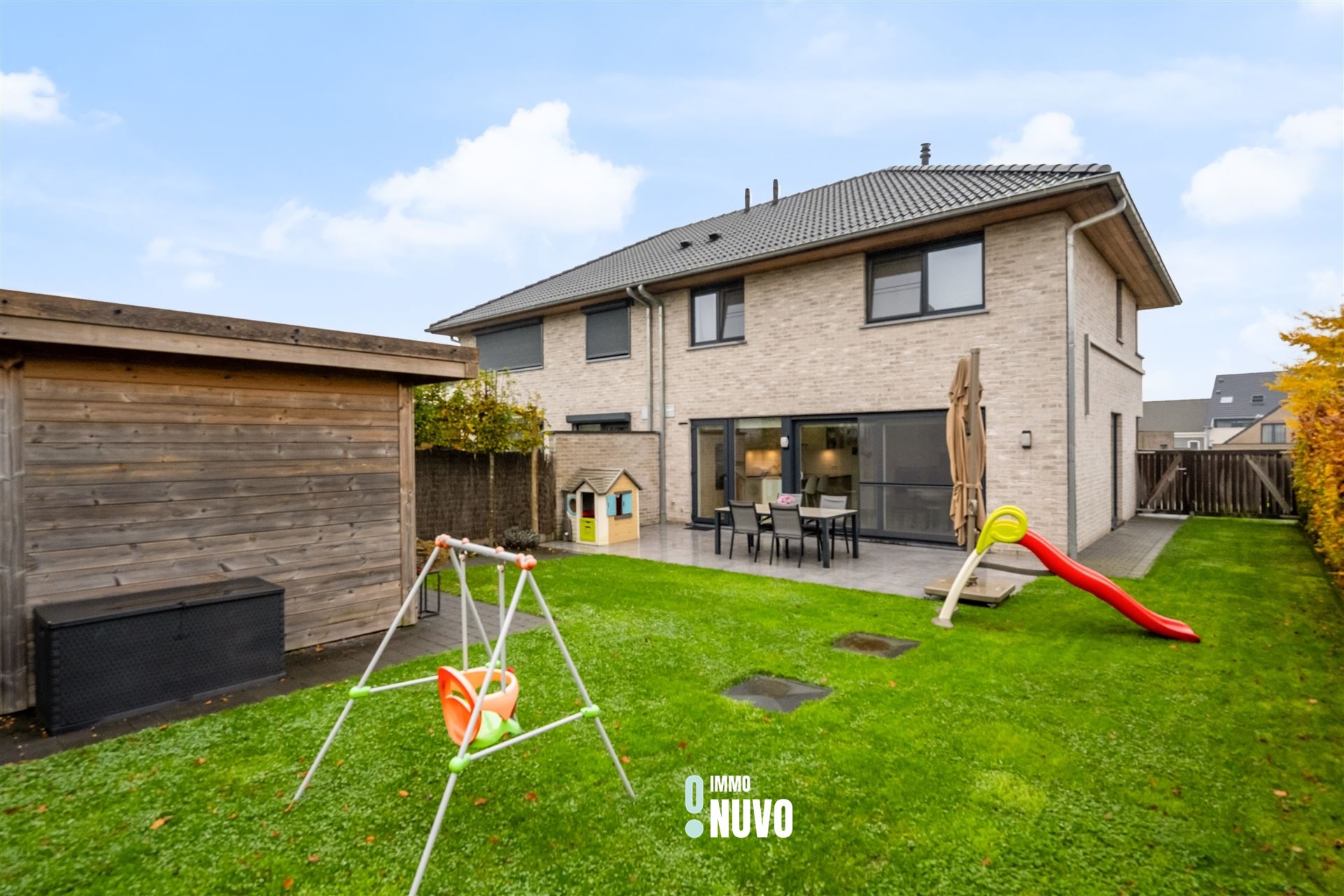 Ruime driegevel nieuwbouwwoning met 4 slaapkamers, tuin en terras te Herzele foto 2