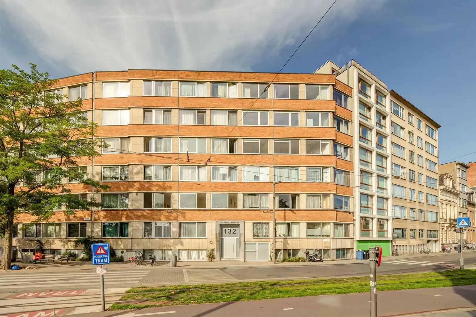 Uiterst charmant appartement op de grens van Zurenborg foto 24