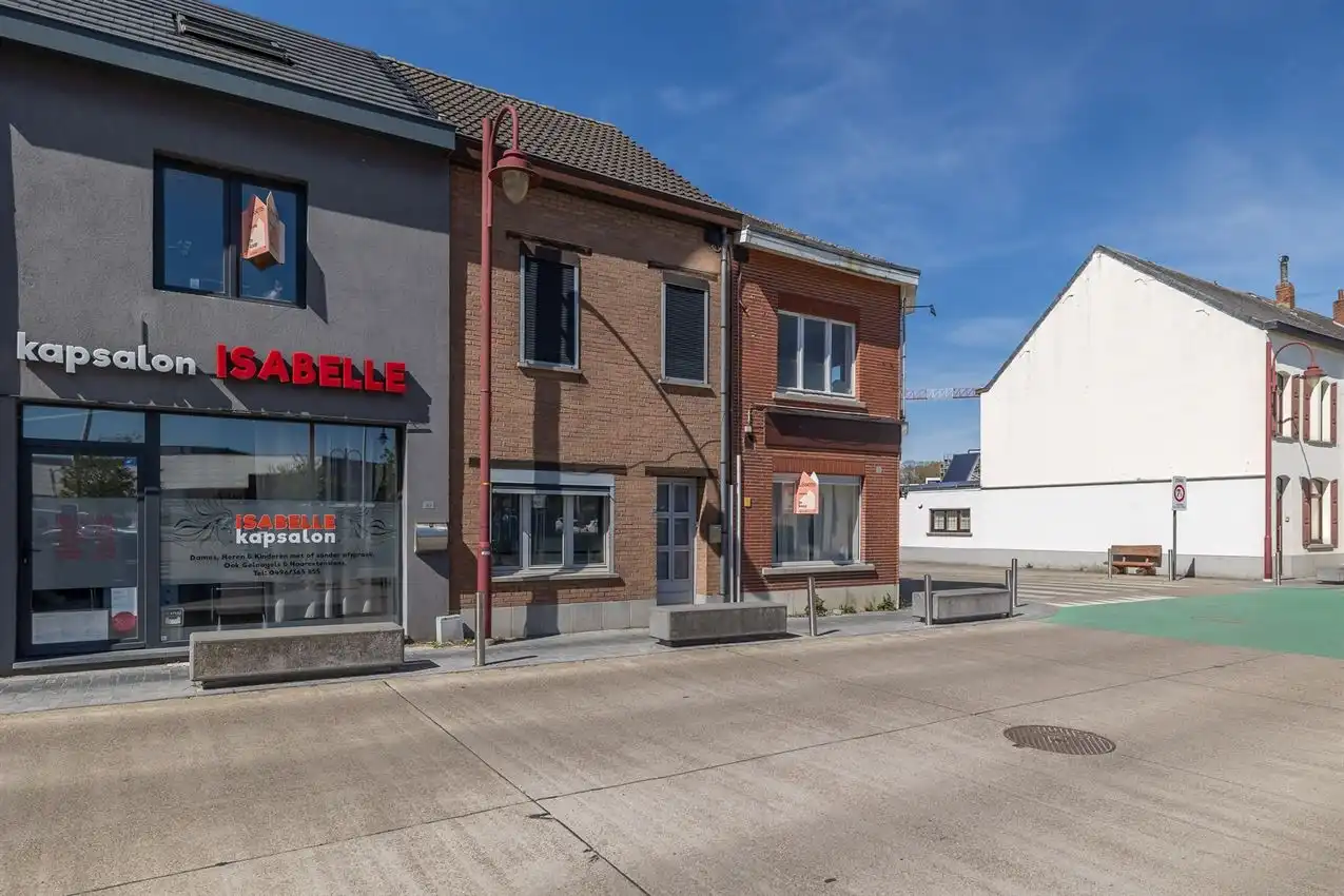 Label C, bijna volledig gerenoveerd, garage, toplocatie beroep foto 23