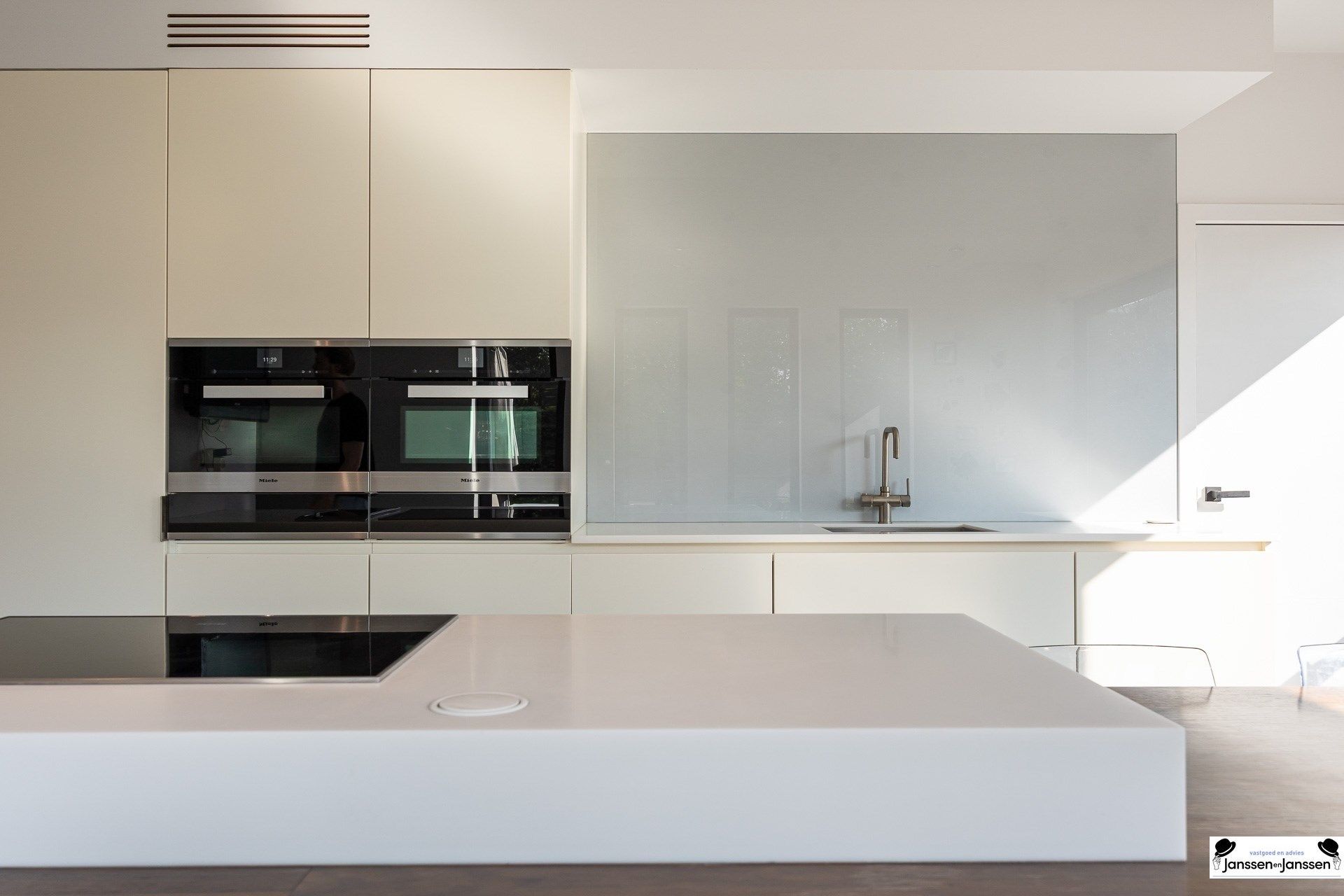 Luxueuze en energiezuinige villa met hoogwaardige afwerking  foto 5