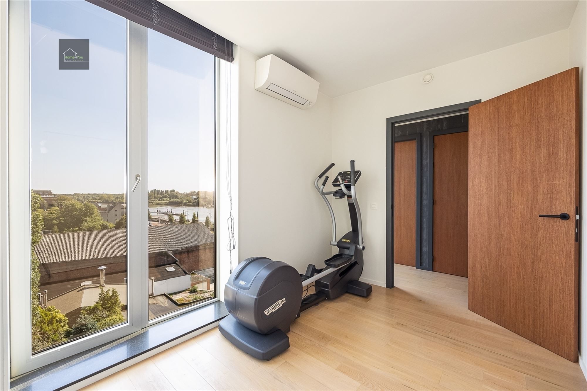 Luxe duplex appartement met groot terras en prachtig uitzicht foto 24