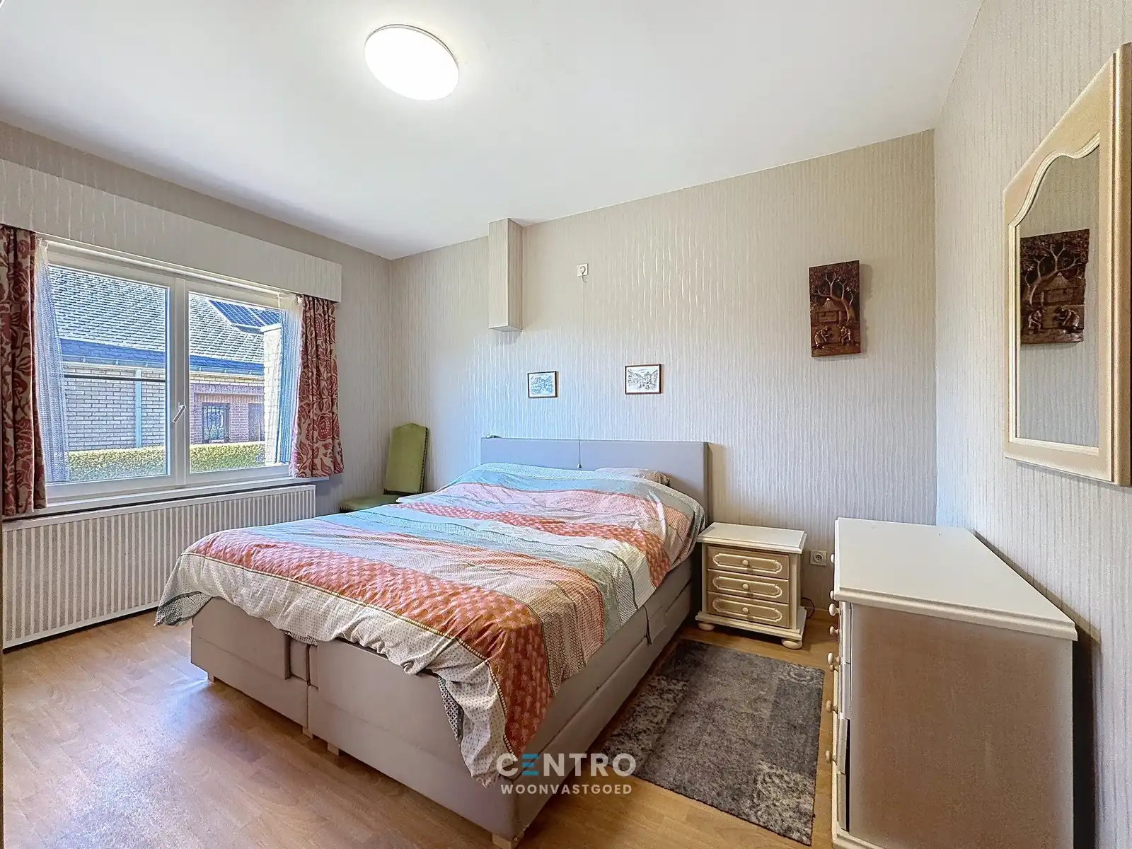 Interessant gelegen villa te Uitkerke met 3 slpks én 2 garages! foto 10