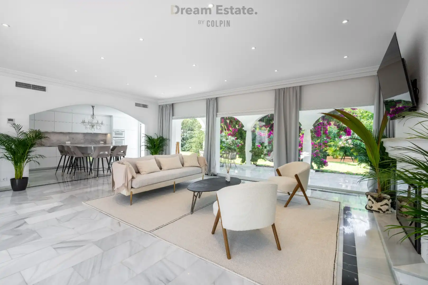 Charmante en gezellige villa vlakbij zee te Marbesa, Marbella Oost. foto 2