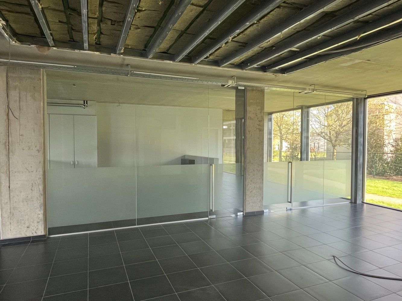 652m² kantoren foto 8