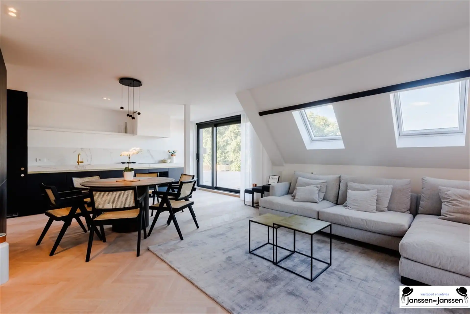 Prachtig appartement van 139 m² met 44 m² terras in Kasteelvilla Hortensia!  foto 6