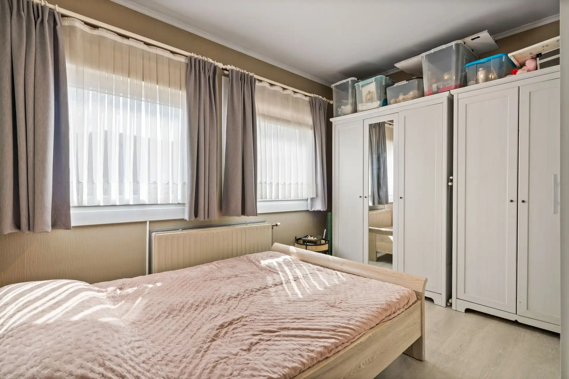 Rustig gelegen bungalow op een rustige ligging te Berlare op 885m² grond. foto 13